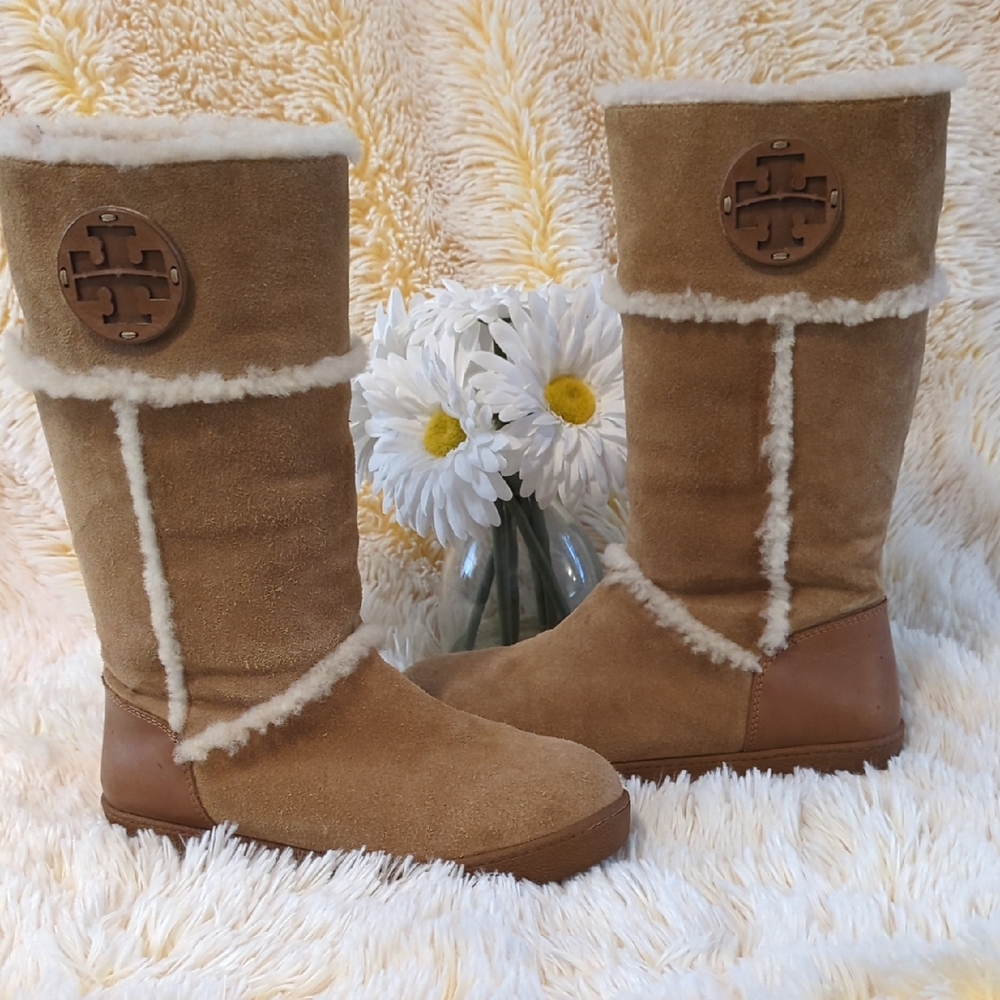 ❣️👢Tory Burch Amelie suede shearling boots👢❣️